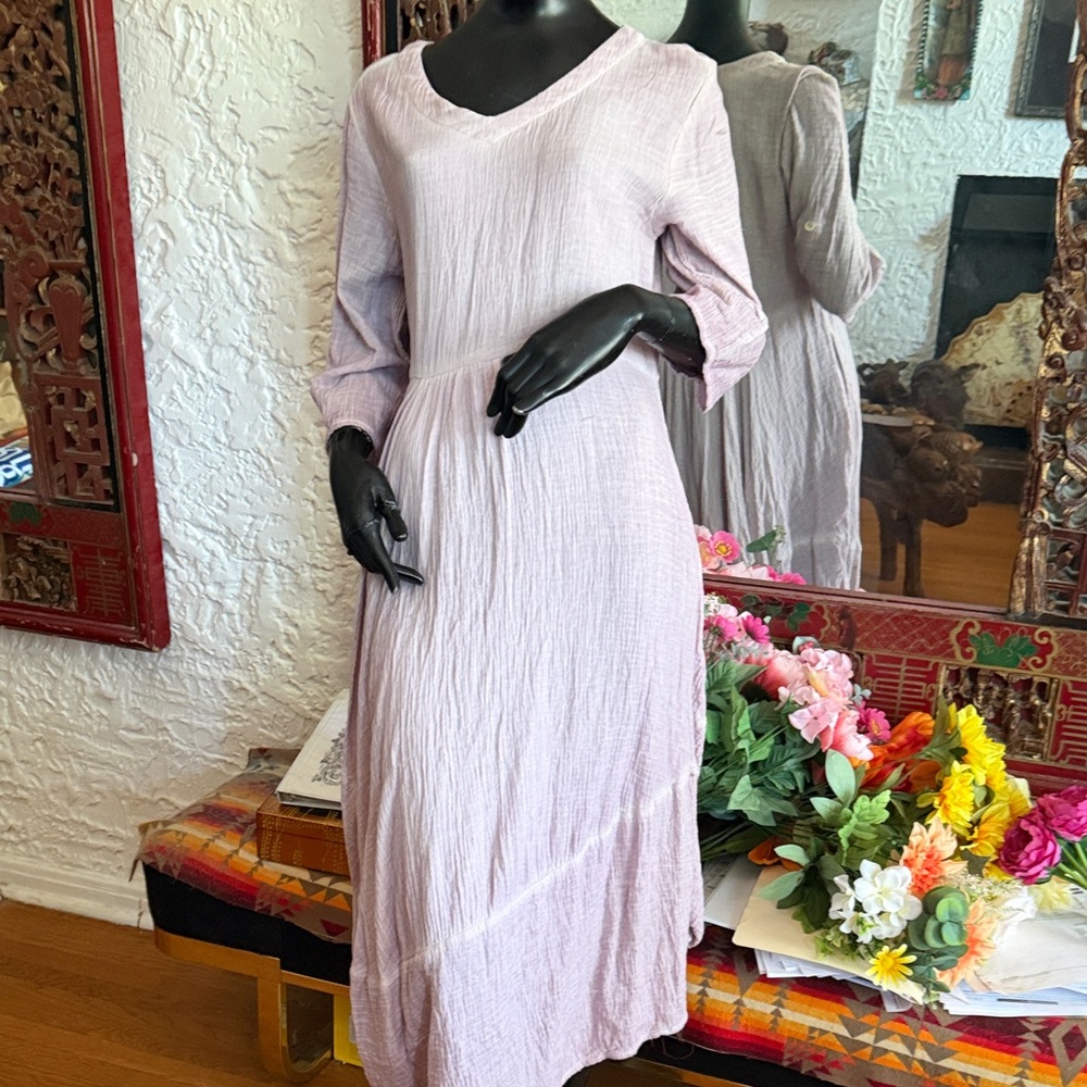 Long Sleeve V-Neck Midi Dress in Light Lavender